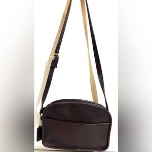 Coach vintage dark plum Elegant Leather shoulder Bag